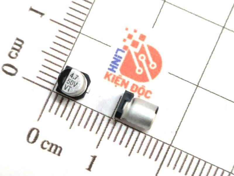 tụ nhôm 4.7uF 50V