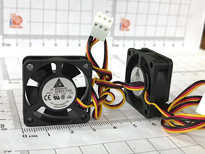 Quạt tản nhiệt Delta AFB0312HA 12V 0.15A 30x30x10mm giắc trắng to 3 dây