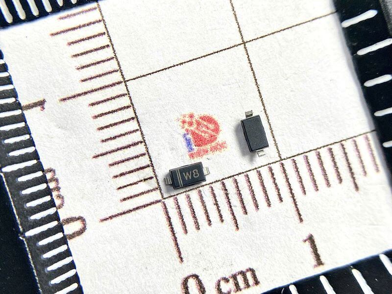 BZT52C5V1, Kí Hiệu W8 Diode Zenner 5.1V SOD-123 1206