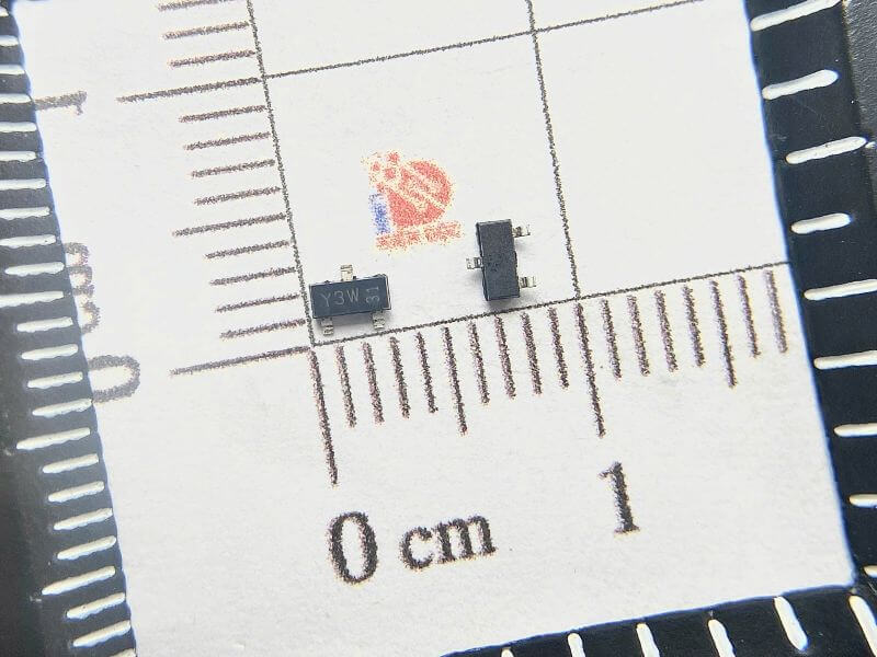 BZX84C13 SOT 23 (Y3W)