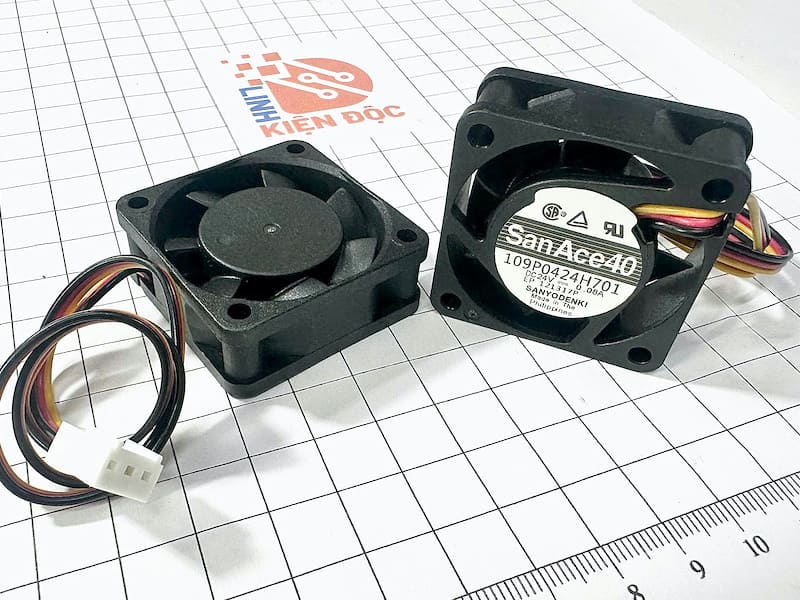 Quạt SanAce40 109P0424H701 24V/0.08A 40*40*15mm