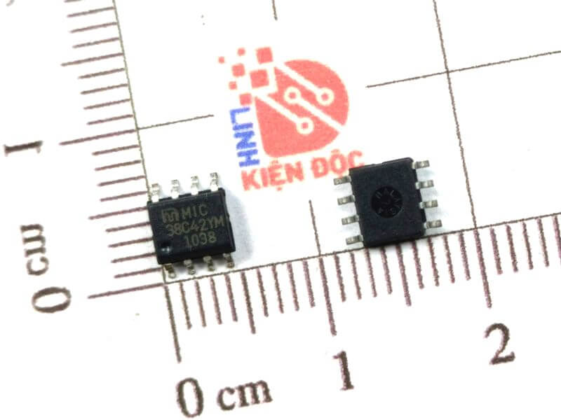 MIC38C42YM