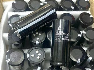 Tụ hóa 4 chân 2200uF 450V kích thước 105x45mm