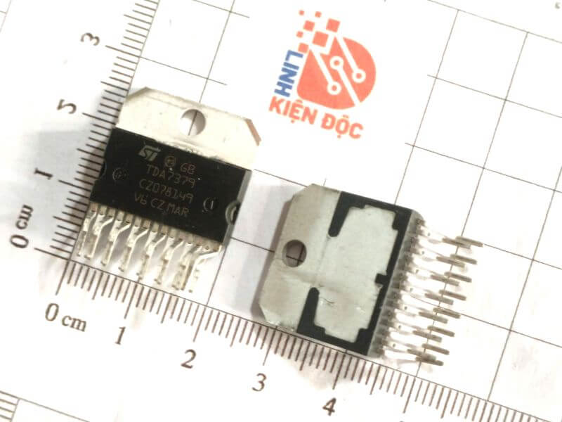 TDA7379