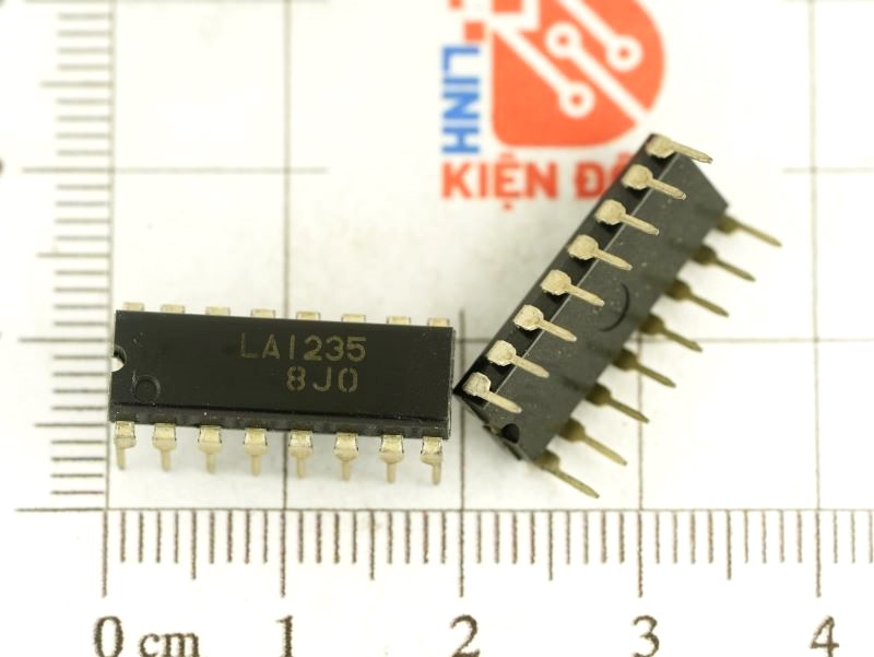 LA1235_1