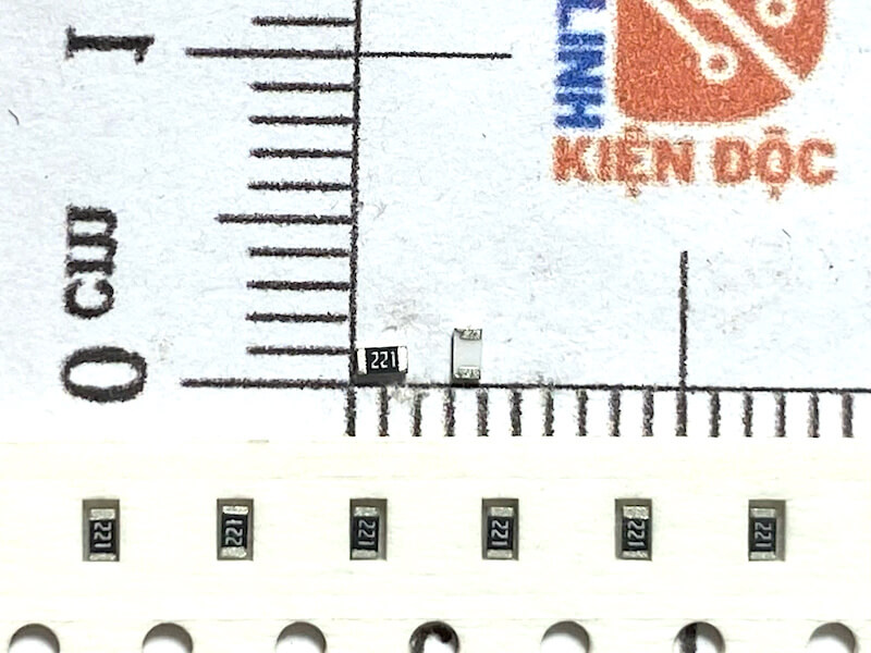 Điện trở dán 0603 220R