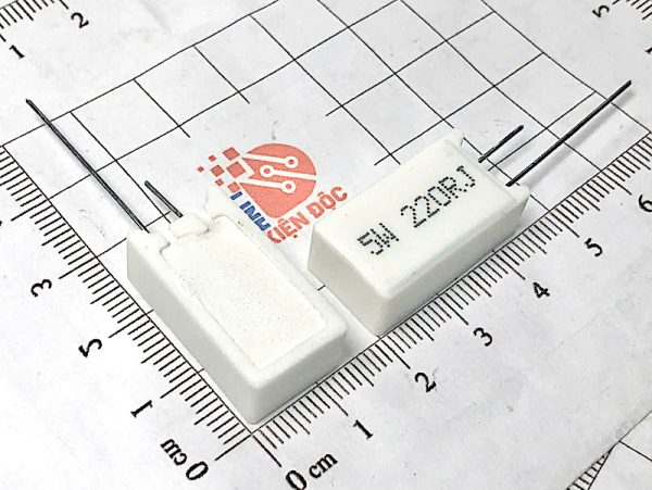 Điện trở sứ 5W 220R-1