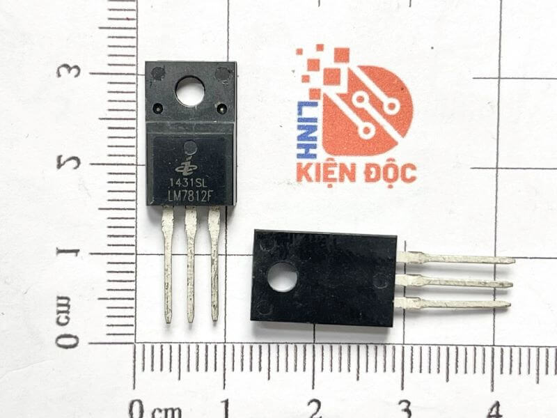LM7812