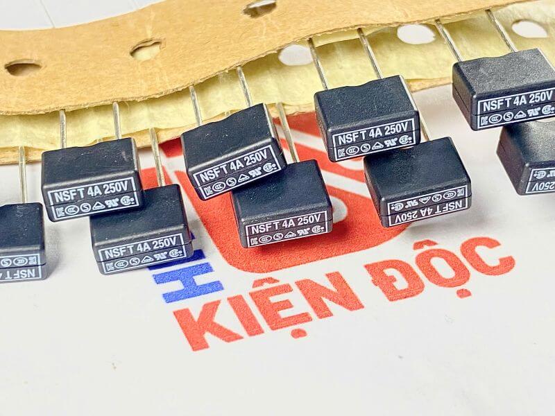 Cầu chì vuông 4A 250V T4A250V (loại đen) 8.5x4mm