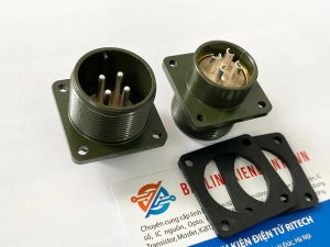 Đế giắc cắm Servo 4 chân 18-10