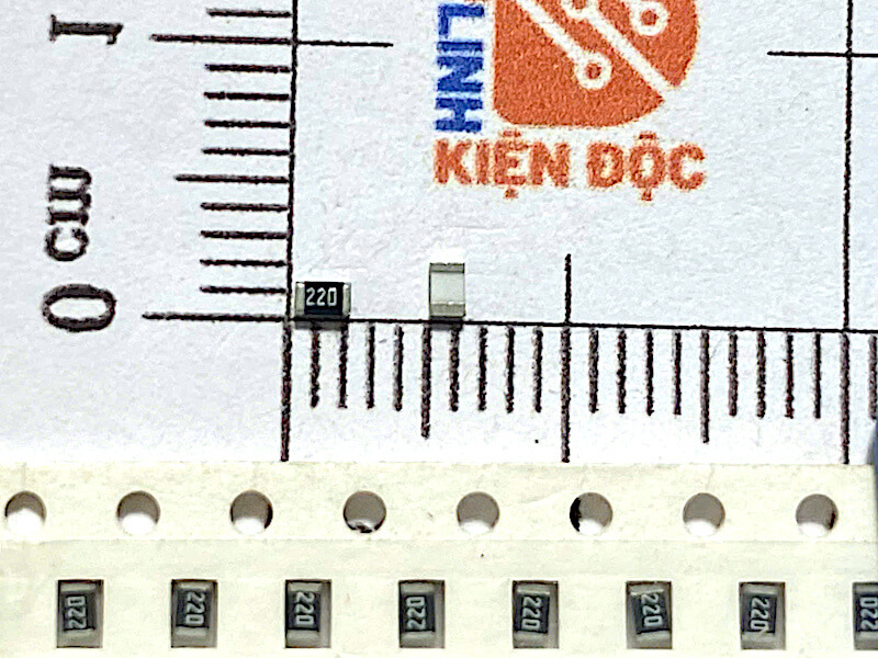 Điện trở dán 0805 22R
