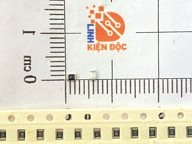 Điện trở dán 0805 3.3R