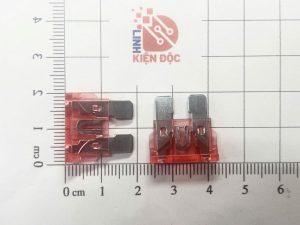 Cầu chì dẹp 40A 32V chân to cho ô tô, xe máy