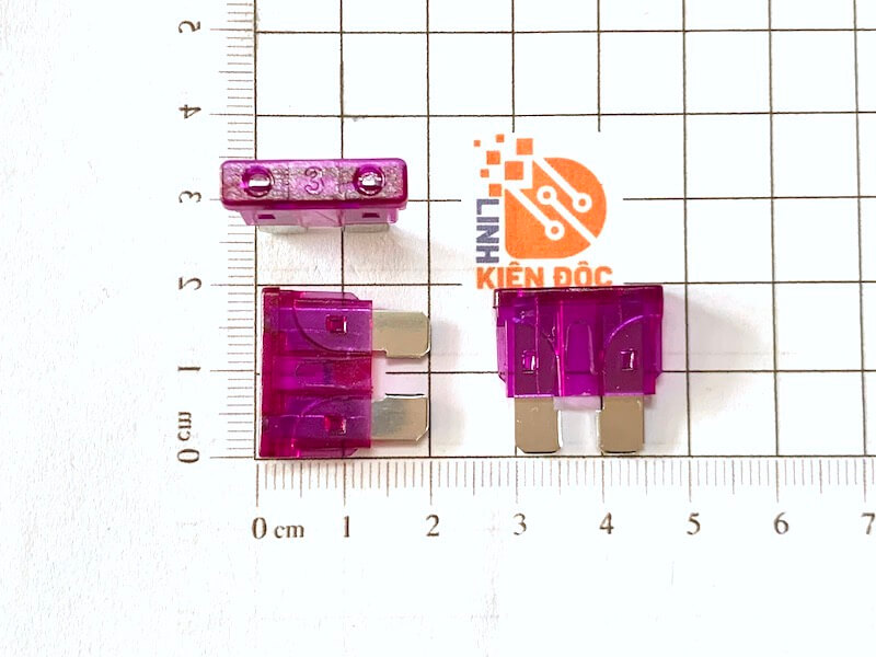 Cầu chì dẹt mini 3A 32V chân to cho ô tô, xe máy