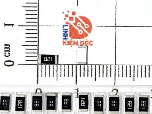 Điện trở dán 2010 820R 821 0.5W 5% (dây 10 chiếc)