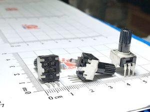 Chiết áp đơn 5K B502 RV09 0932 12.5mm loại chân đứng