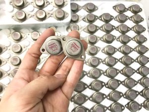 Cặp sò Toshiba D424 B554 180V 15A chính hãng tháo máy