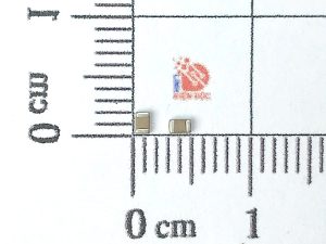 Tụ dán 330p 50V 0805 (dây 10 chiếc)
