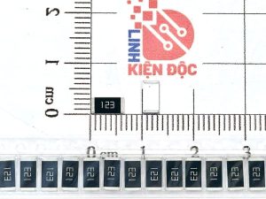 Điện trở dán 2512 12K 123-1W 5% (dây 10 chiếc)