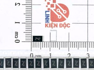 Điện trở dán 2512 2.4K 242-1W 5% (dây 10 chiếc)