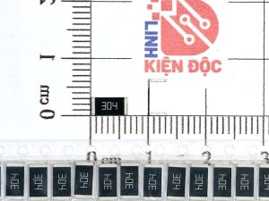 Điện trở dán 2512 300K 304-1W 5% (dây 10 chiếc)