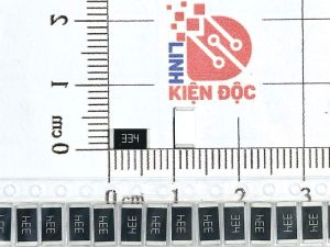 Điện trở dán 2512 330K 334-1W 5% (dây 10 chiếc)