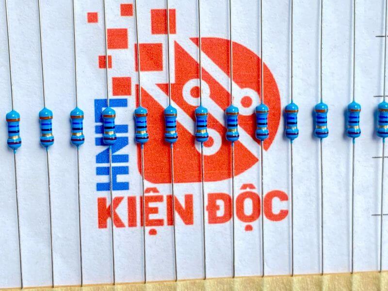 Điện trở 36R 1-4W