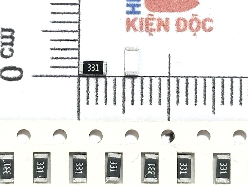 Điện trở 1206 330R