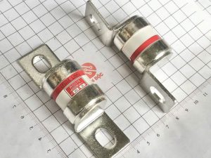 Cầu chì sứ RGS18 660V 85A_2