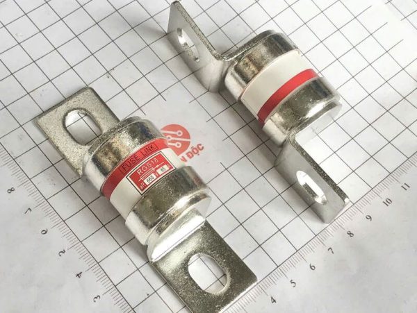 Cầu chì sứ RGS18 660V 85A_2