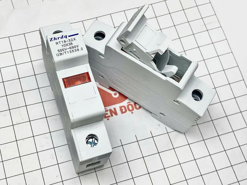 Hộp cầu chì RT18-32 1P lắp cầu chì 10x38mm