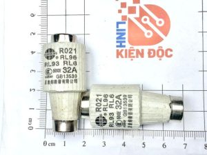 R021 32A_3