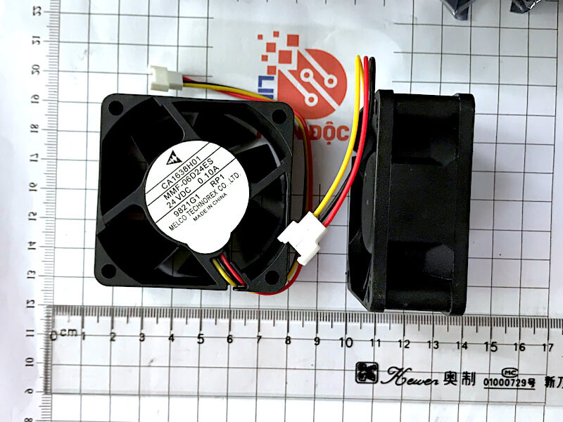 Quạt tản nhiệt Mitsubishi MMF-06D24ES-RP1 0.1A 24VDC 60x60x25mm 3 dây giắc trắng