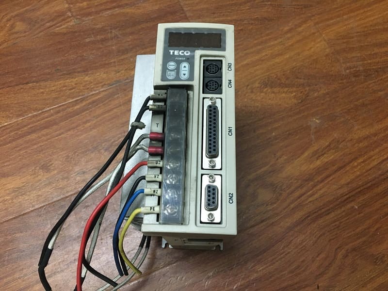 Bộ điều khiển Servo TECO JSDEP-30A công suất 1kW