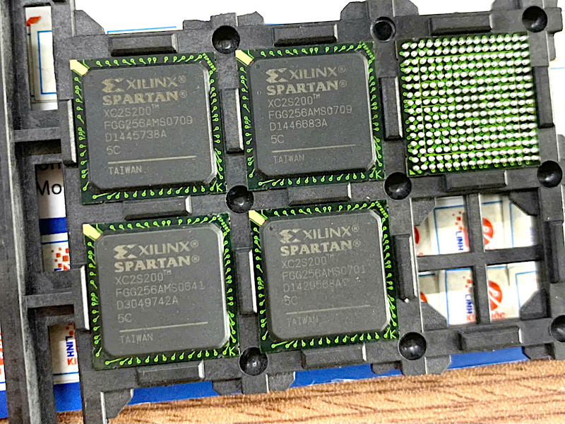 XC2S200-5FGG256C IC FPGA 200K Gate FBGA-256 2.5V SMD