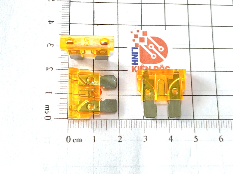 Cầu chì dẹt mini 5A 32V chân to cho ô tô, xe máy