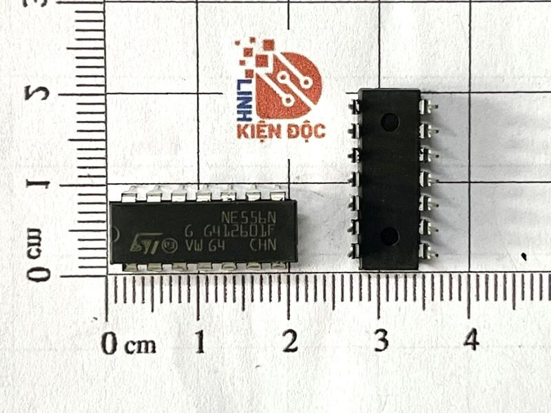 NE556N, NE556 IC Timer kép hãng ST DIP-14