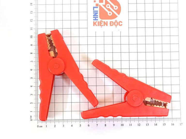 Kẹp cá sấu bằng thép bọc nhựa PVC 100A kích thước 100x61x23mm màu đỏ