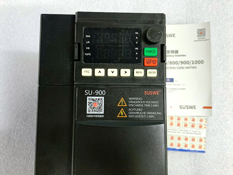 Biến tần SUSWE SU900-11R0G3 công suất 11kW điện áp 380V tải nặng