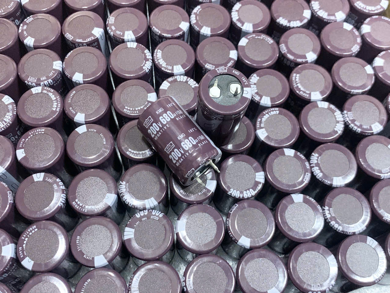 Tụ hoá 200V 680UF 25x40mm - Ảnh 2