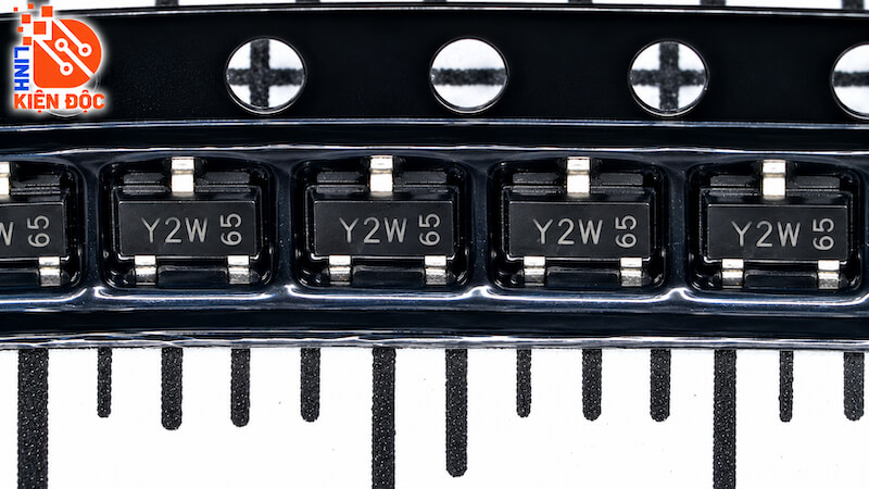 BZX84-C12