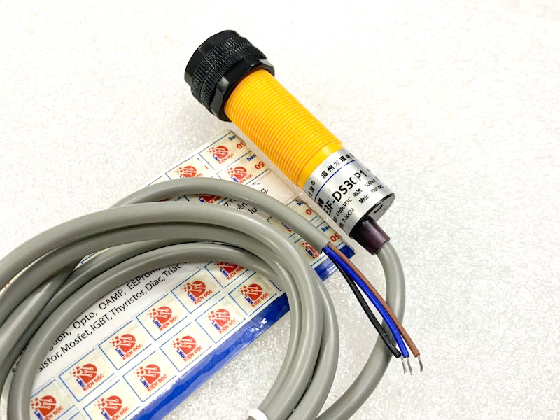 Cảm biến hồng ngoại E3F-DS30P1 PNP Thường mở 6-36VDC 3 dây - Ảnh 2