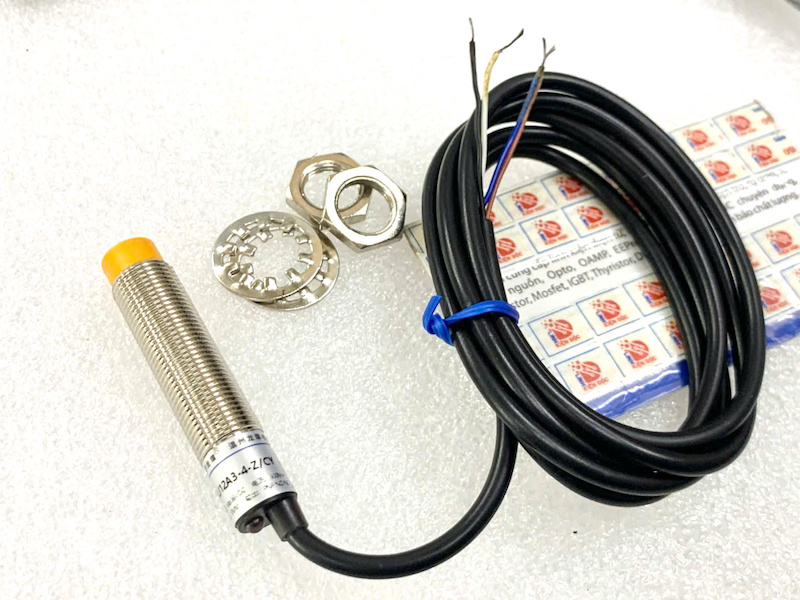 Cảm biến tiệm cận LJ12A3-4-Z/CY 4 dây 4mm PNP 6-36VDC - Ảnh 2